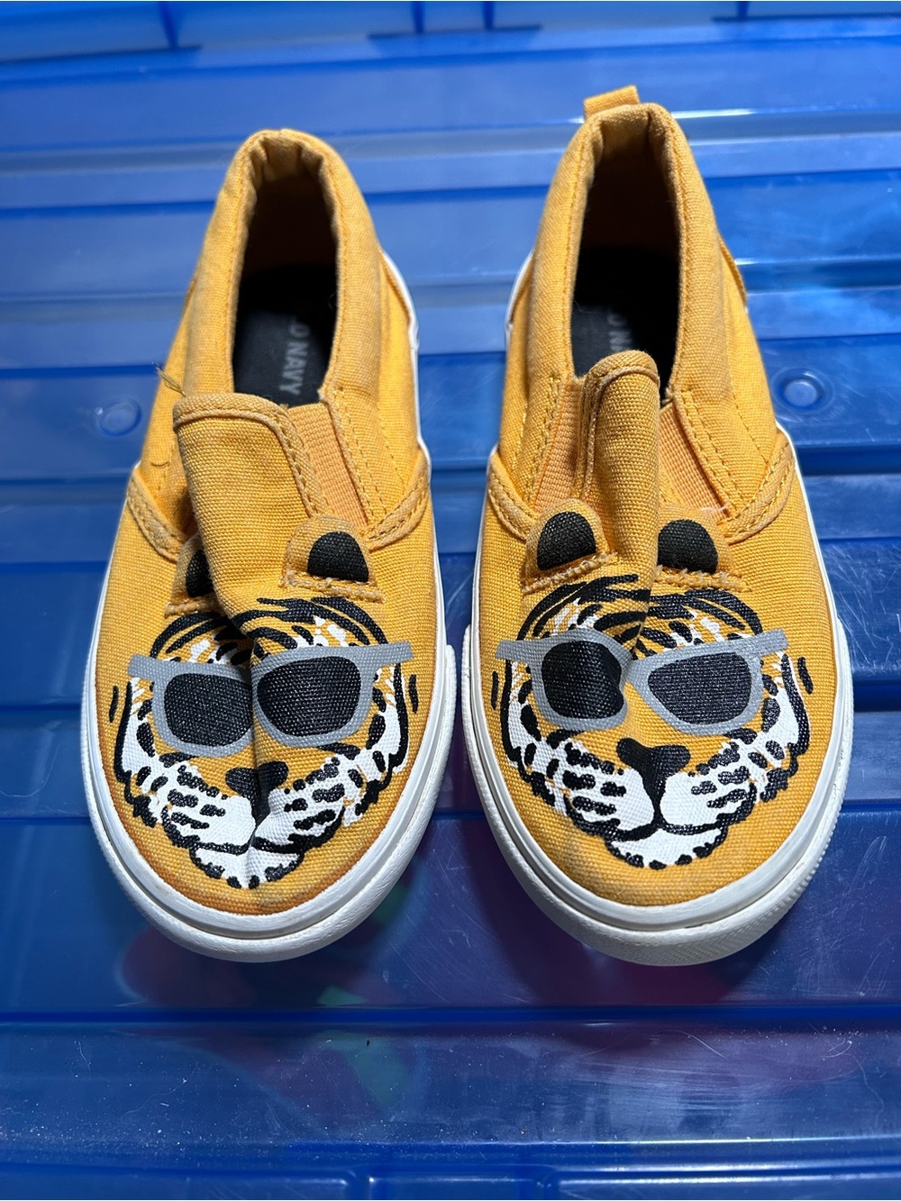 Old Navy Kids Yellow Slip-On Sneakers with Tiger Graphic - 9